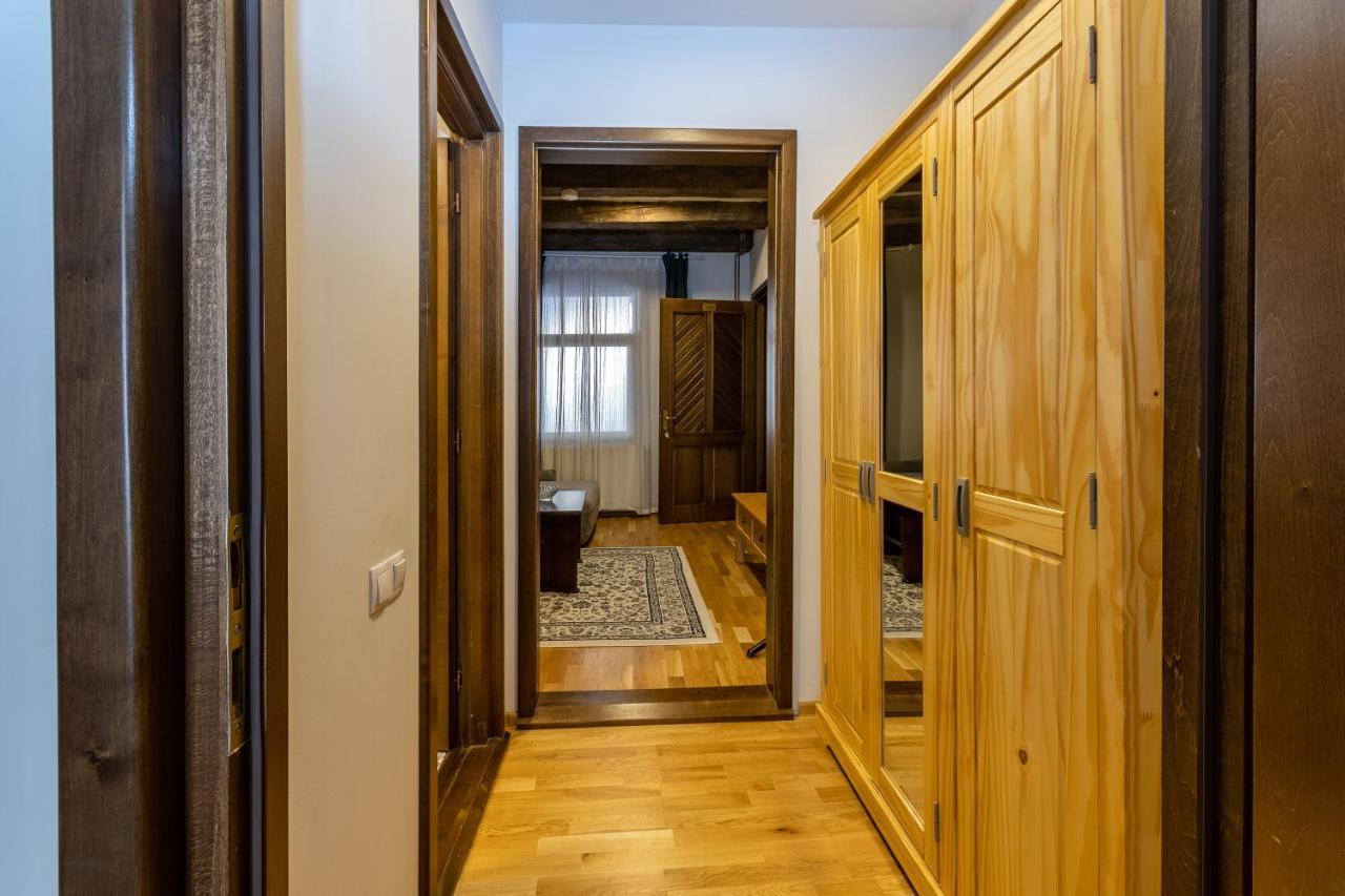 Hotel Wood House Republicii à Braşov Extérieur photo