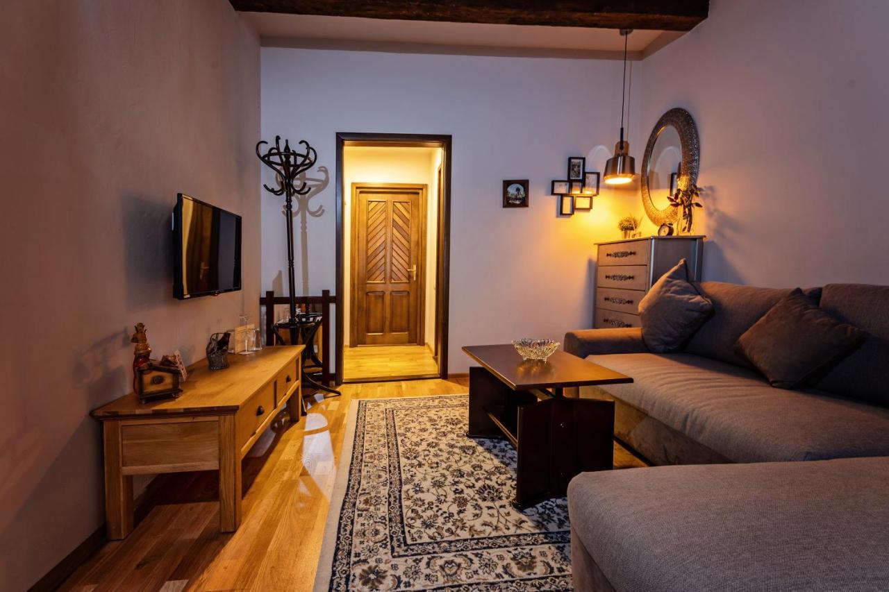 Hotel Wood House Republicii à Braşov Extérieur photo