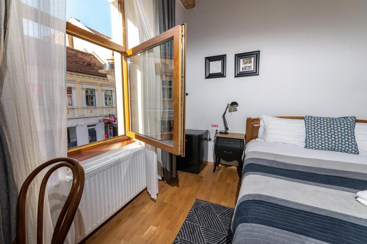 Hotel Wood House Republicii à Braşov Extérieur photo