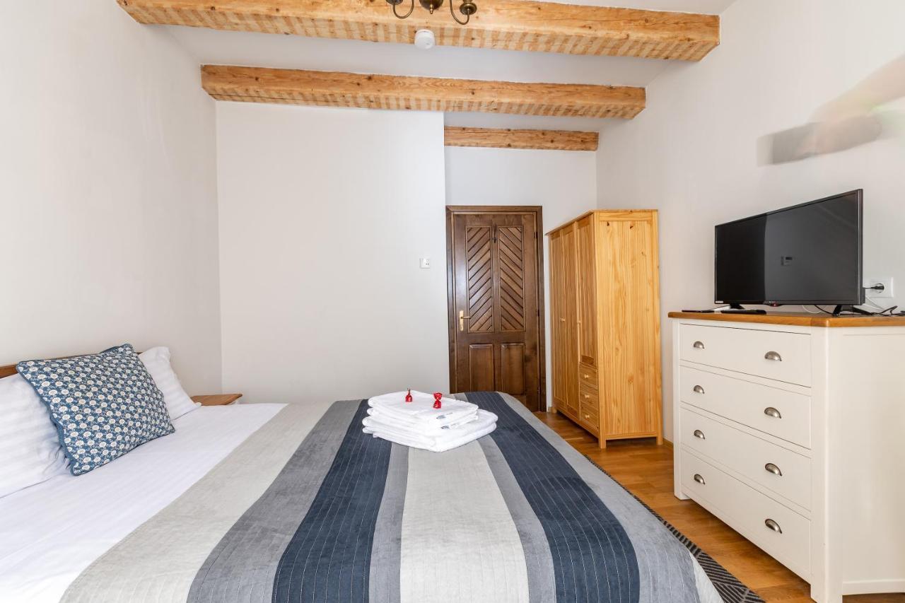 Hotel Wood House Republicii à Braşov Extérieur photo