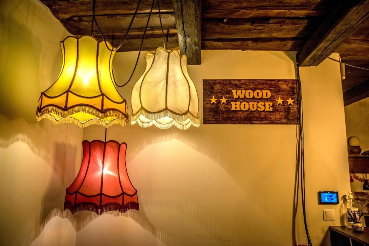 Hotel Wood House Republicii à Braşov Extérieur photo