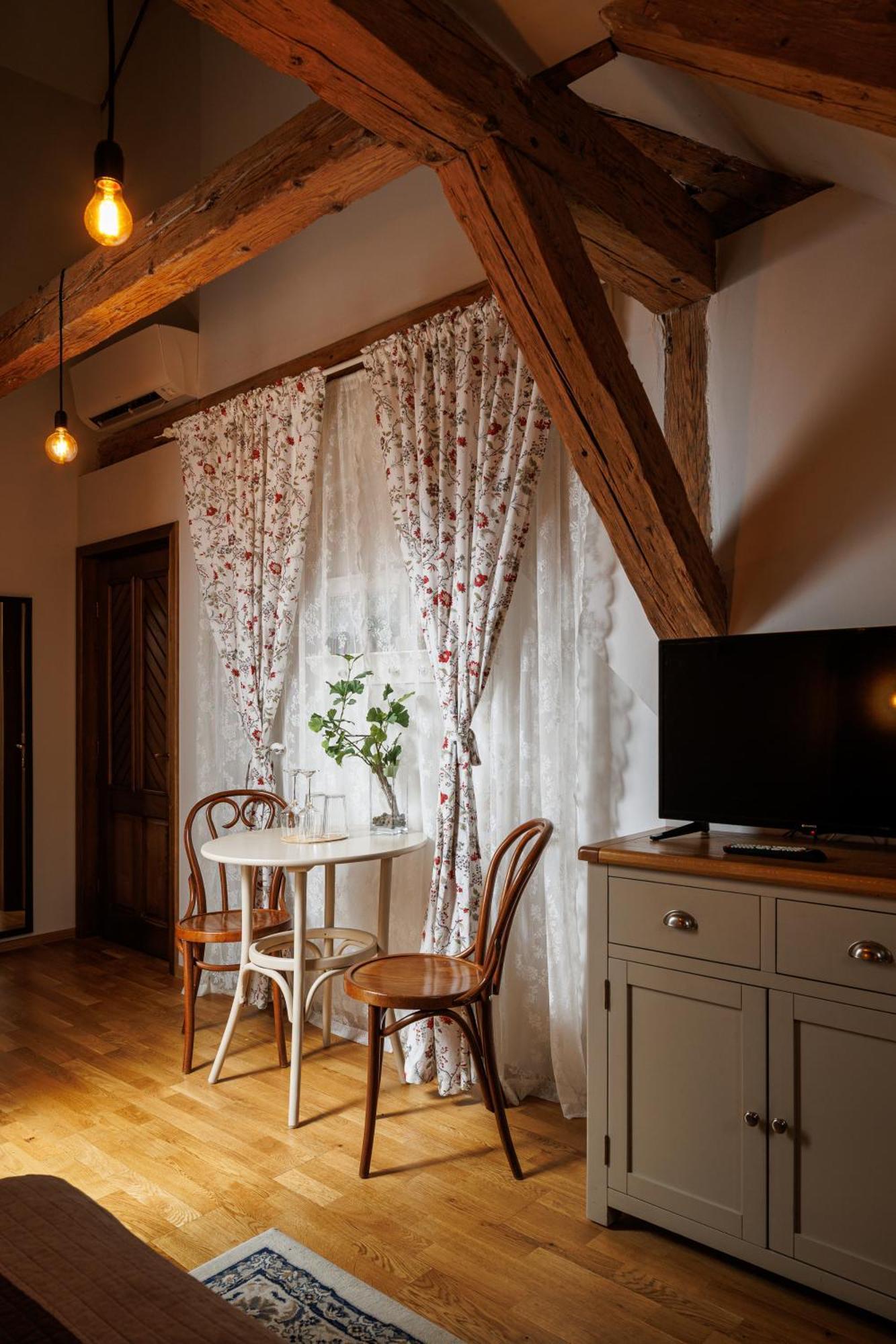 Hotel Wood House Republicii à Braşov Extérieur photo