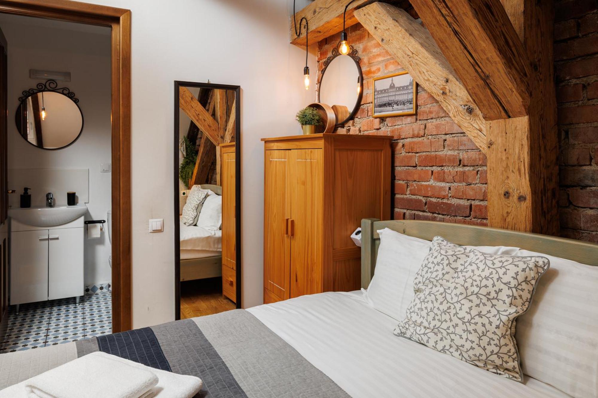 Hotel Wood House Republicii à Braşov Extérieur photo