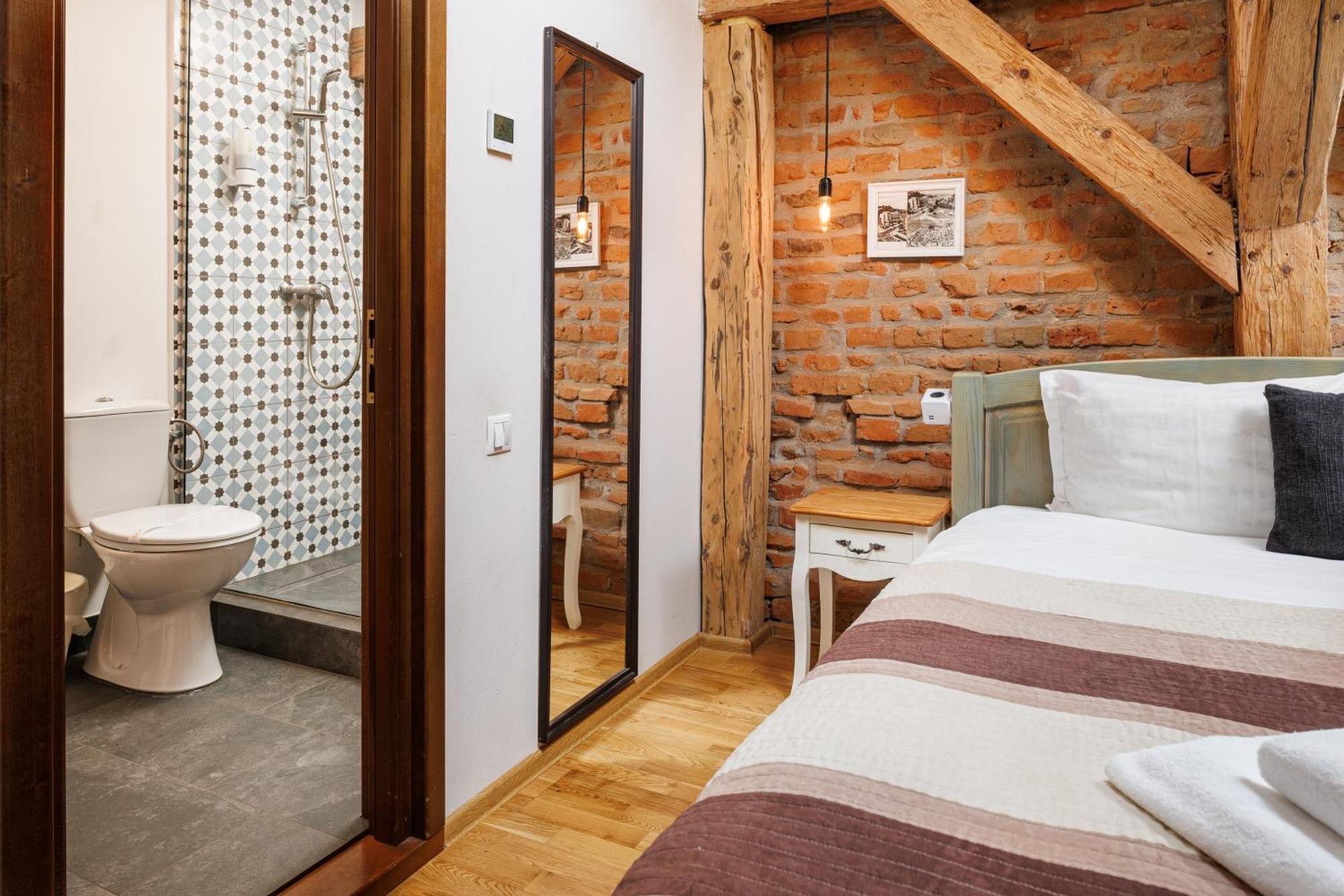 Hotel Wood House Republicii à Braşov Extérieur photo