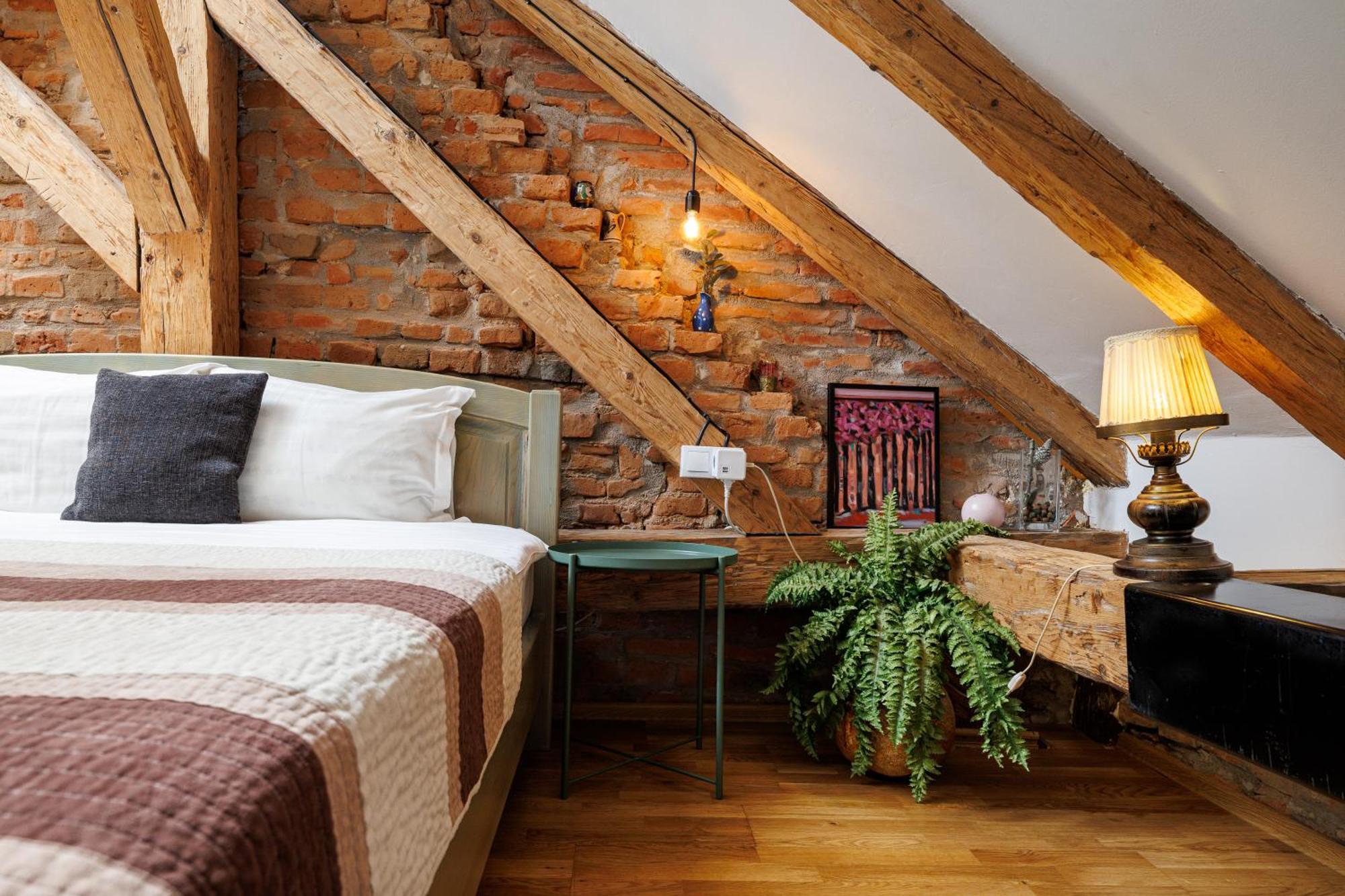 Hotel Wood House Republicii à Braşov Extérieur photo