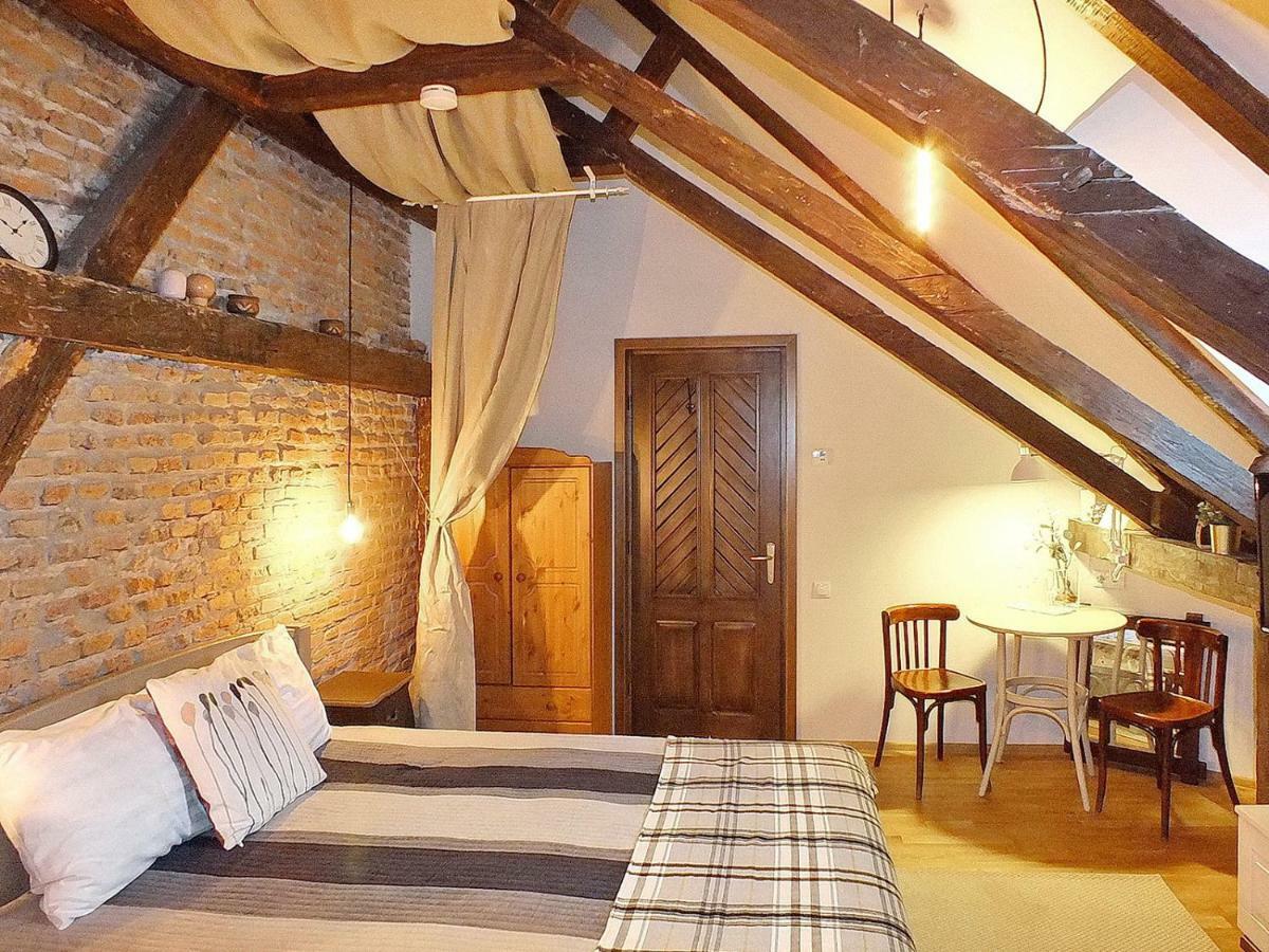 Hotel Wood House Republicii à Braşov Extérieur photo